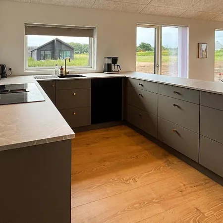 4 Bedroom Cozy In *